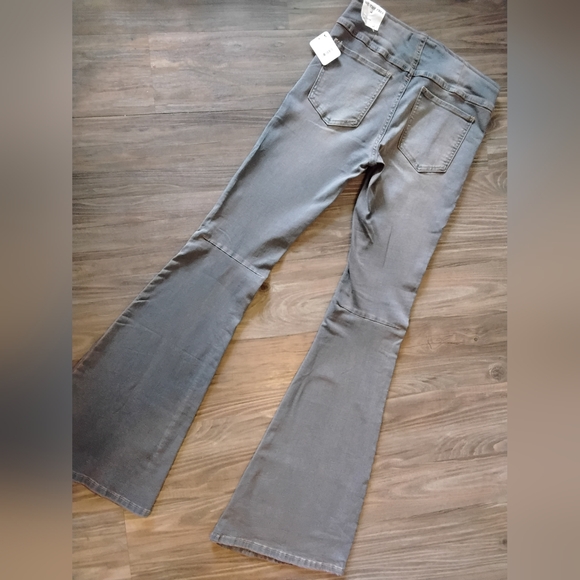 We the Free Penny Pull-On Flare jeans - Picture 4 of 9